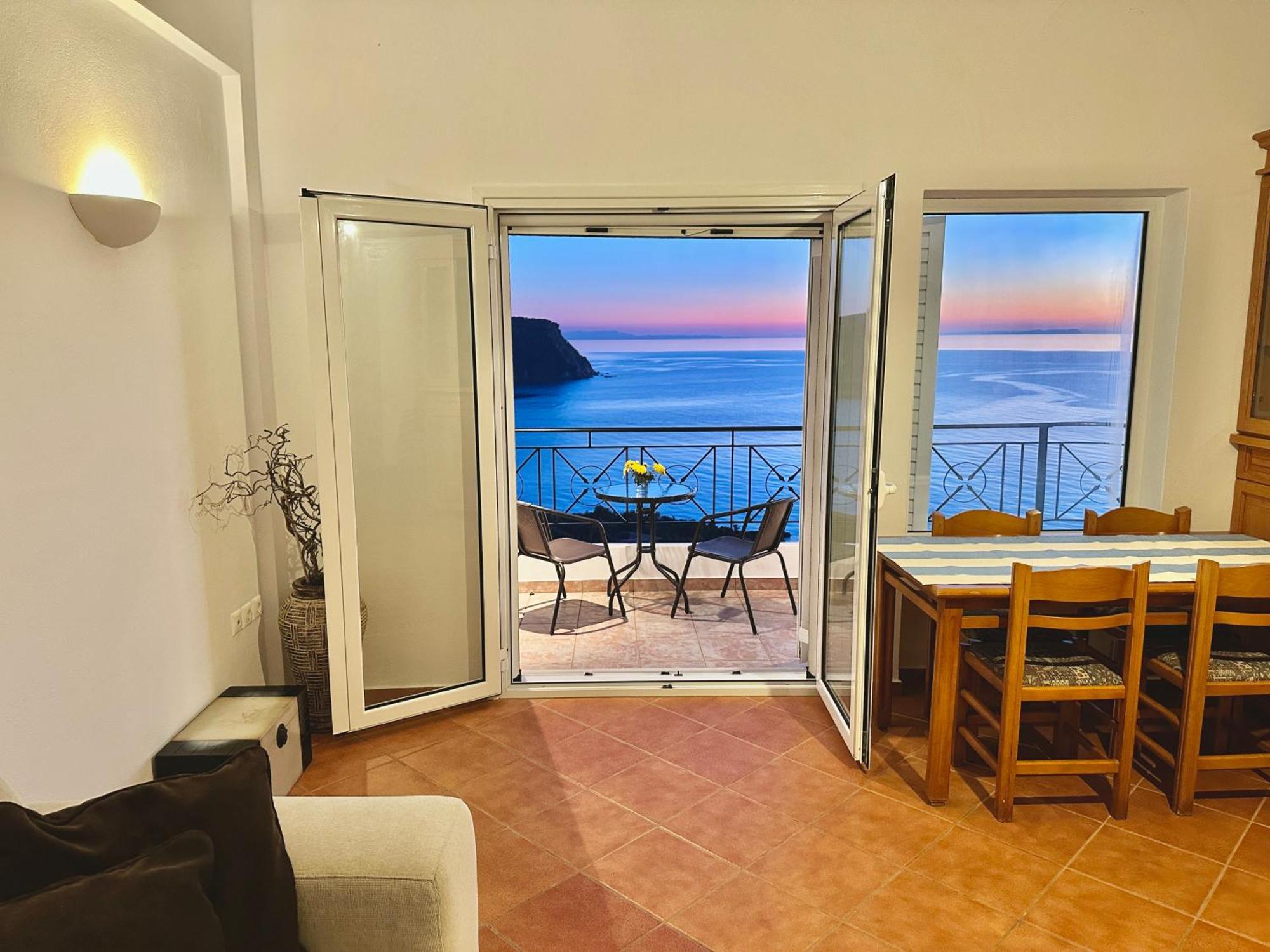 Roumers Himara المظهر الخارجي الصورة